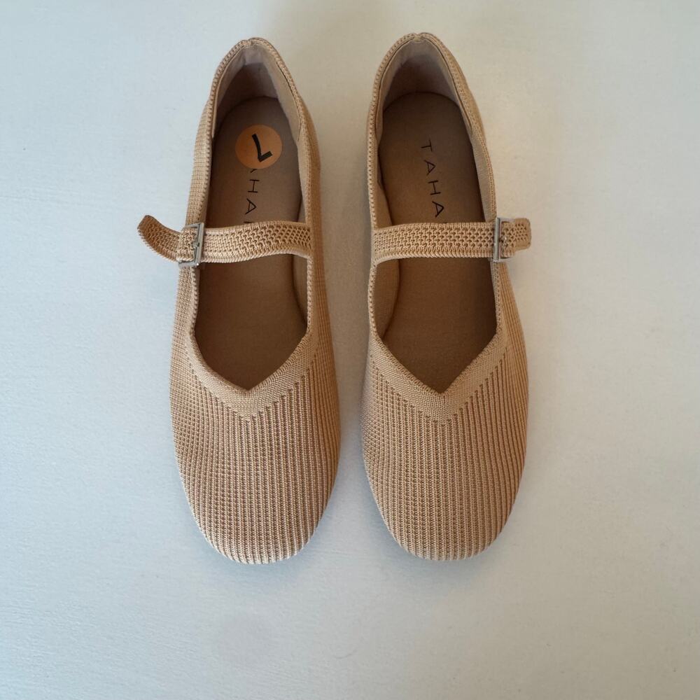Tahari NWOB Sierra Woven Tan Mary Jane Ballet Flats Shoes Size 7 Square Toe
